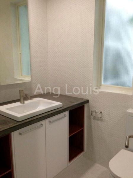 1 Bed Walk-up Apartment (Condo) for Rent in  Tiong Bahru Estate - Image 2